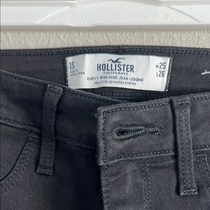 Hollister Black Curvy High-Rise Jeans 1 Short